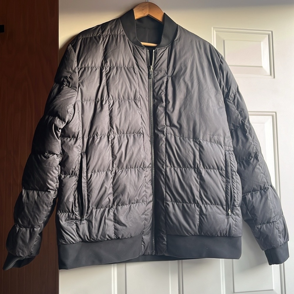 lululemon athletica Men's Quilted Bomber Jacket in Charcoal Gray